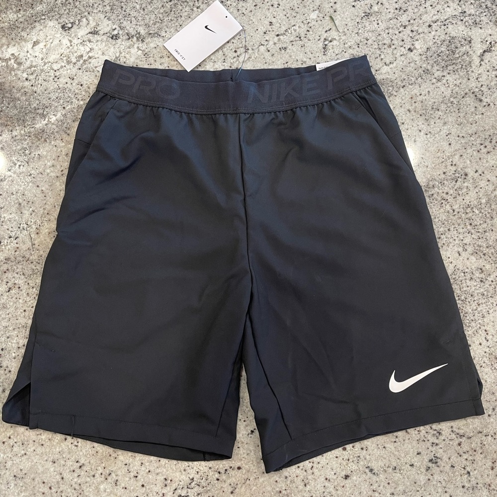NWT Nike Men’s Black Dri-Fit Small